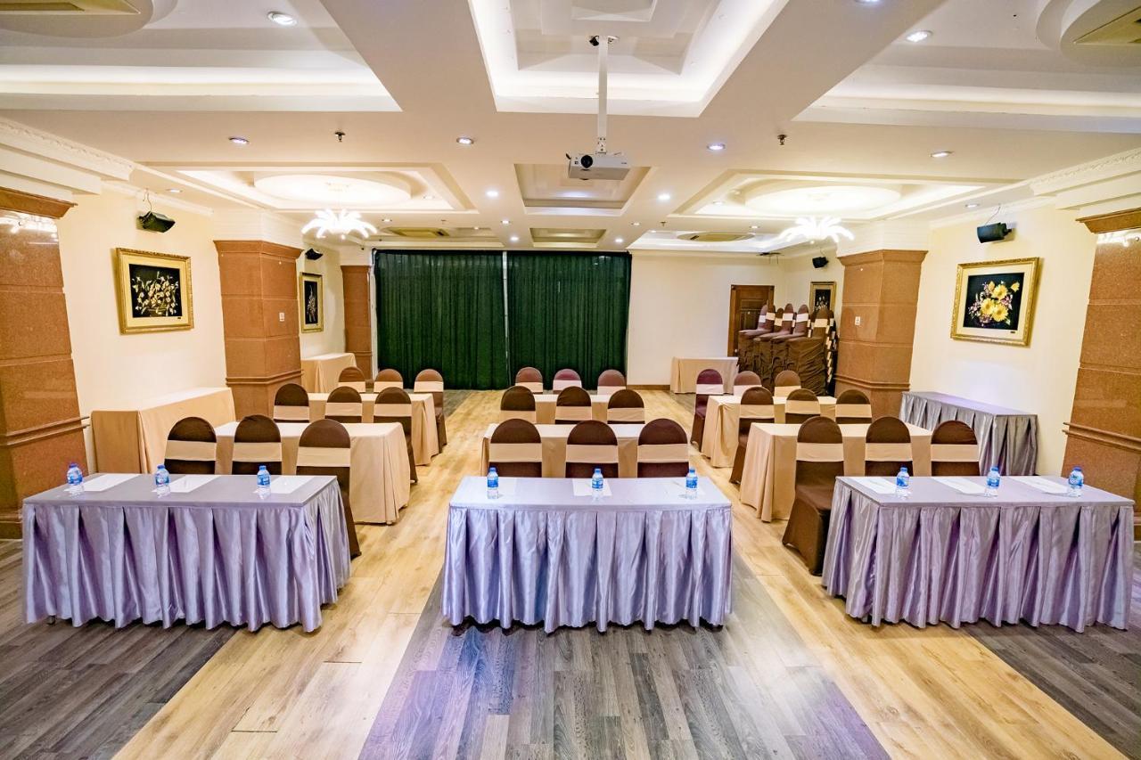 Adina Hotel Da Nang Esterno foto